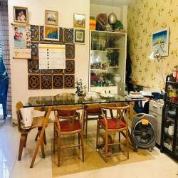 Bán nhà Q. Bình Thạnh - Cách chục mét ra mặt tiền. Dt 58m2 x 3 tầng. C