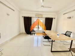 Khoan khoan đợi tí nhà Thảo Điền 3lầu 3PN siêu rẻ.