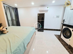 Ban công_Máy giặt riêng Ngay Nguyễn Hữu Cảnh Vinhome_Giáp Q1_Q2