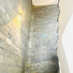 Nhỉnh 2T, Shr nhà 2 Tầng đường Chiến Lược, đường 8m.