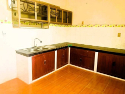 Cho thuê nhà 1T1L 4pn 130m2 có nột thất hẻm xe hơi đường Hoàng Diệu 2