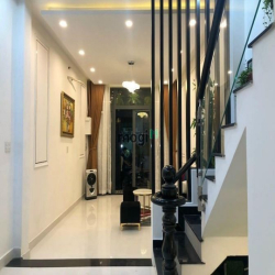 Cho thuê nhà mới full nội thất giáp khu Cư xá Bắc Hải, Tân Bình