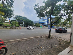 Cho thuê nguyên căn  mặt tiền Trần Não,  dt: 4,6 x 32m. Trệt + 4 Lầu