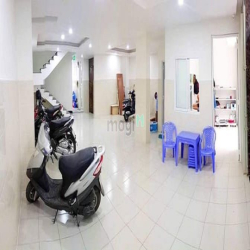 Bán toà nhà CHDV đường xe hơi Tân Mỹ - ĐH Maketing, DT 8,5x15m