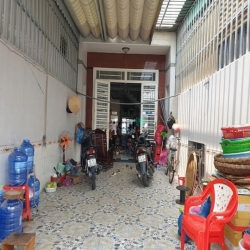 NHÀ 2 LẦU đẹp 4x25m sân xe hơi SẸC nhựa XTT7,Ngã 5 chợ Đầu Mối Hóc Môn