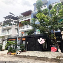 Nhà Mặt tiền Bình Tân 84m2, 6x14 4 tầng view công viên, giá 10.8 tỷ TL