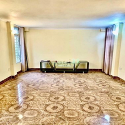 Bán nhà mặt ngõ Tôn Đức Thắng - lô góc trước nhà 2m sổ đỏ 26/30m