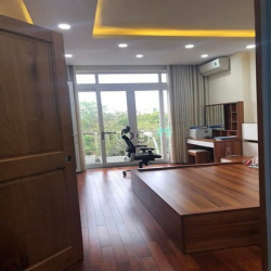 Nhà Mặt tiền Bình Tân 84m2, 6x14 4 tầng view công viên, giá 10.8 tỷ TL