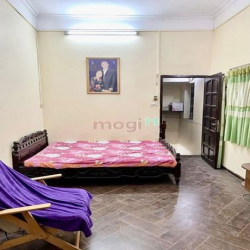 Bán nhà mặt ngõ Tôn Đức Thắng - lô góc trước nhà 2m sổ đỏ 26/30m