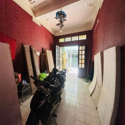 Khu PL ô tô tránh KD VP phố Đội Nhân Ba Đình 66/69m 3T MT 4,2m.