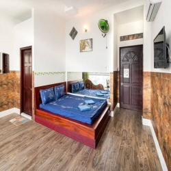 Gấp bán, Khách sạn mặt tiền Khu Vip Tên Lửa, 100m2, 5tầng, 14PN,giá rẻ