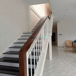 Cho thuê nhà nguyên căn KDC Bách Khoa cách Đỗ Xuân Hợp tầm 200m