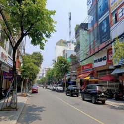 Bán nhà MT đường Lê Đình Dương - Khu kinh doanh sầm uất nhất Đà Nẵng