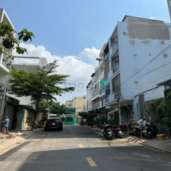 Bán CHDV 21 phòng thu nhập 70 triệu/th ngay gần ĐH Văn Lang, DT: 5x20m
