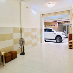 Bán nhà xe Lexus đỗ trong nhà Cách Mạng Tháng 8, Quận 10 – Giá 8,5 tỷ