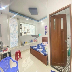 Bán CHDV Phường 3 Tân Bình, giáp Sân Bay, 85m², 6 lầu, 18 Phòng