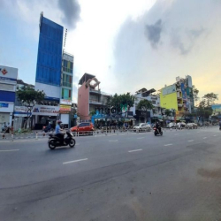 Cho thuê tòa nhà 165 Nguyễn Văn Cừ, P. 2, Quận 5