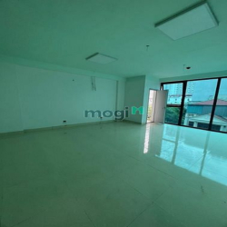 Cho thuê sàn văn phòng mới đẹp , 130 m2/tầng. sàn thông đẹp