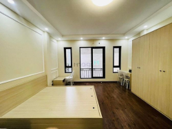 Nhà Nguyễn Khang, Cầu Giấy, Nhà rộng thang máy êm du, 50mX5T_9,3 Tỷ