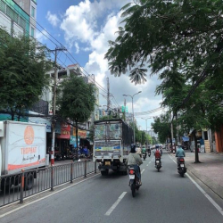 Tòa nhà MT Lý Thường Kiệt DTS 560m2 ngang 6.2m ngay chợ Tân Bình 55 tỷ