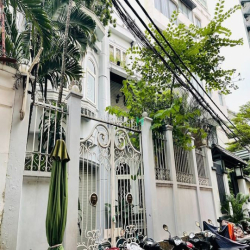 Bán Biệt Thự 56 Võ Văn Tần, Q3. DT 8x16m 3 tầng. Giá 51 tỷ