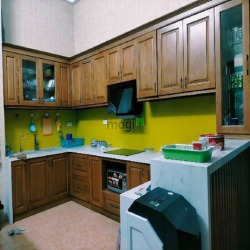 Hạ 600tr bán BT Giảng Võ 160m 5 tầng 6m MT 3 thoáng sát mặt phố