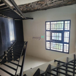 Gấp Bán nhà Phú Nhuận. Dt 59m2 x 5 tầng. KG LỘ GIỚI. 8,9 tỷ tl