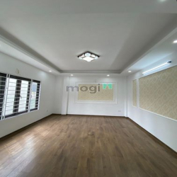 Nhà 4 Tầng, Giá 2.4 tỷ, Gần chợ, Eco Home Phúc Lợi, Ô tô sát cửa.