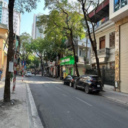Bán tòa nhà văn phòng Hoàng Quốc Việt, 150m2 8 tầng có hầm, nhỉnh 60tỷ