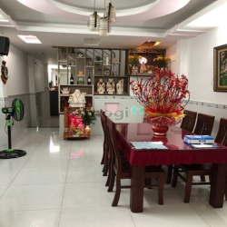 Sở hữu nhà đẹp 1 lầu hẻm thông ba gác Huỳnh Tấn Phát