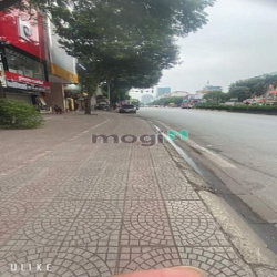 Cho thuê 150m2 kinh doanh mặt phố Long Biên, vỉa hè rộng chỉ hơn 10tr
