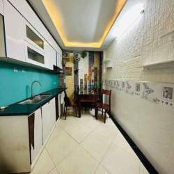 Bán Nhà Mặt Ngõ Kinh Doanh Phố Láng Dt32m2×5t, Giá 4.75Tỷ