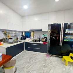 Bán nhà HXh Nguyễn Trọng Tuyển, Tân Bình,5 tầng, 6.5x7, chỉ 6,5 T