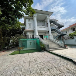 Cho thuê nhà Biệt Thự Nguyễn Văn Hưởng Quận 2