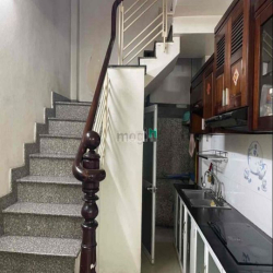 Nhà mới 3 lầu-2pn có NT, 282A/5A Nguyễn Tri Phương p4 q10