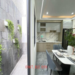 Nhà 4 lầu, 4PN,ngay ngã tư ga, Đường TL 26, DT:4.6x12m, hướng đông bắc