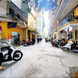 Bán nhà 5 tầng mặt ngõ Yên Lãng, Đống Đa, ô tô,kinh doanh, chỉ 6.5 tỷ.