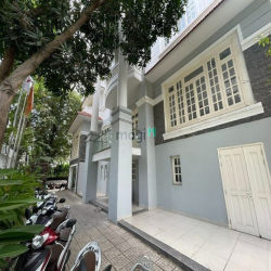 Cho thuê nhà Biệt Thự Nguyễn Văn Hưởng Quận 2