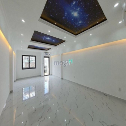 Cho Thuê Nhà MT Nguyễn Cư Trinh Q1_ NGANG 5m