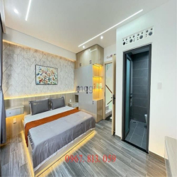 Nhà 4 lầu, 4PN,ngay ngã tư ga, Đường TL 26, DT:4.6x12m, hướng đông bắc