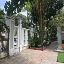 Cho thuê nhà Biệt Thự Nguyễn Văn Hưởng Quận 2