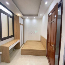 CCMN Cầu Giấy ô tô đỗ cửa lô góc 75m2 7 tầng 15PKK giá chỉ 12.5 tỷ