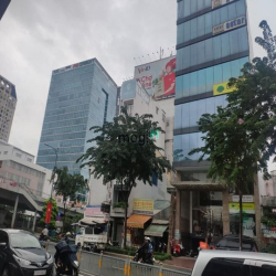 Bán Tòa Nhà Bến Vân Đồn Quận 4. DT 9,4x26m Hầm 8 Tầng