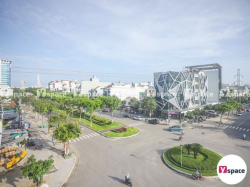 Cho thuê văn phòng có nội thất, đẹp, vị trí VIP giá : 200.000 VND/m2