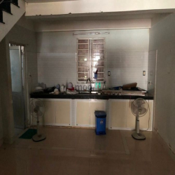 CHO THUÊ NHÀ NGUYÊN CĂN SÂN ĐỂ Ô TÔ 150m2, Đồng Khởi - Biên Hoà