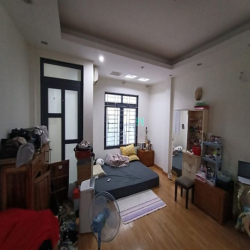 Bán nhà phố Xã Đàn quận Đống Đa 41m 6T MT 4.3m giá 5.5 tỷ.