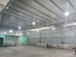 Xưởng cho thuê dt 400m2 Giá 19tr Bà Điểm Hóc Môn