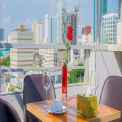 Bán khách sạn mặt tiền Lý Tự Trọng, Bến Thành, Quận 1, H+10 tầng,