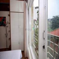 Bán nhà dòng tiền Nguyễn Thị Định, ô tô tránh, lo góc, 22 phòng, 131m2