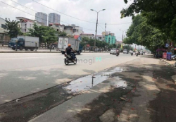 Bán nhà 3 tầng mặt phố Ngọc Hồi, vỉa hè rộng, KD sầm uất,